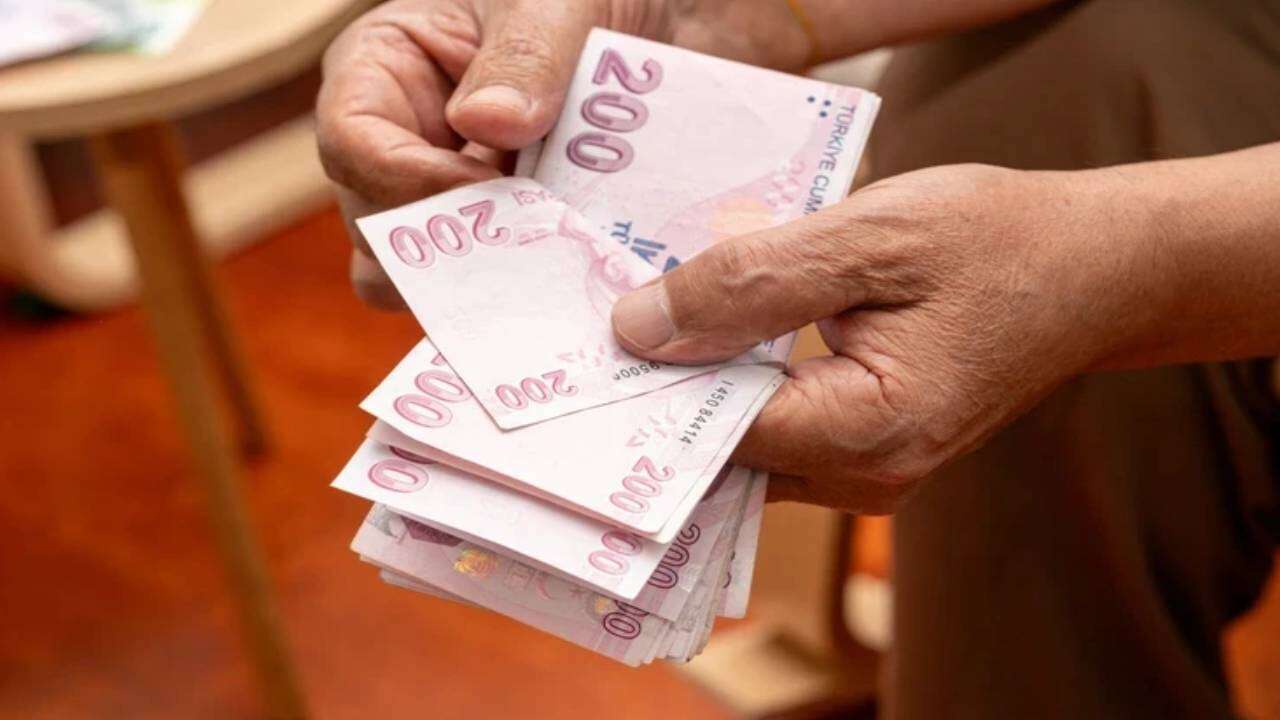 EYT'den sonra ikinci hamle: Kademeli emeklilik geliyor, tarih verildi! Erdoğan'ın masasında 9